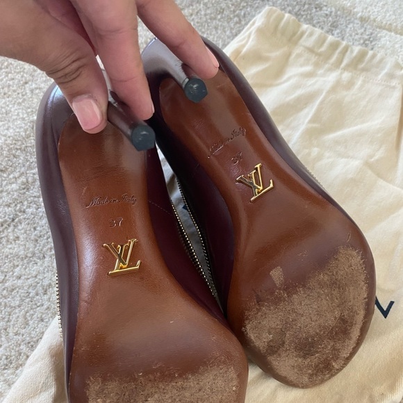Louis Vuitton burgundy perfecto heels - Picture 4 of 8